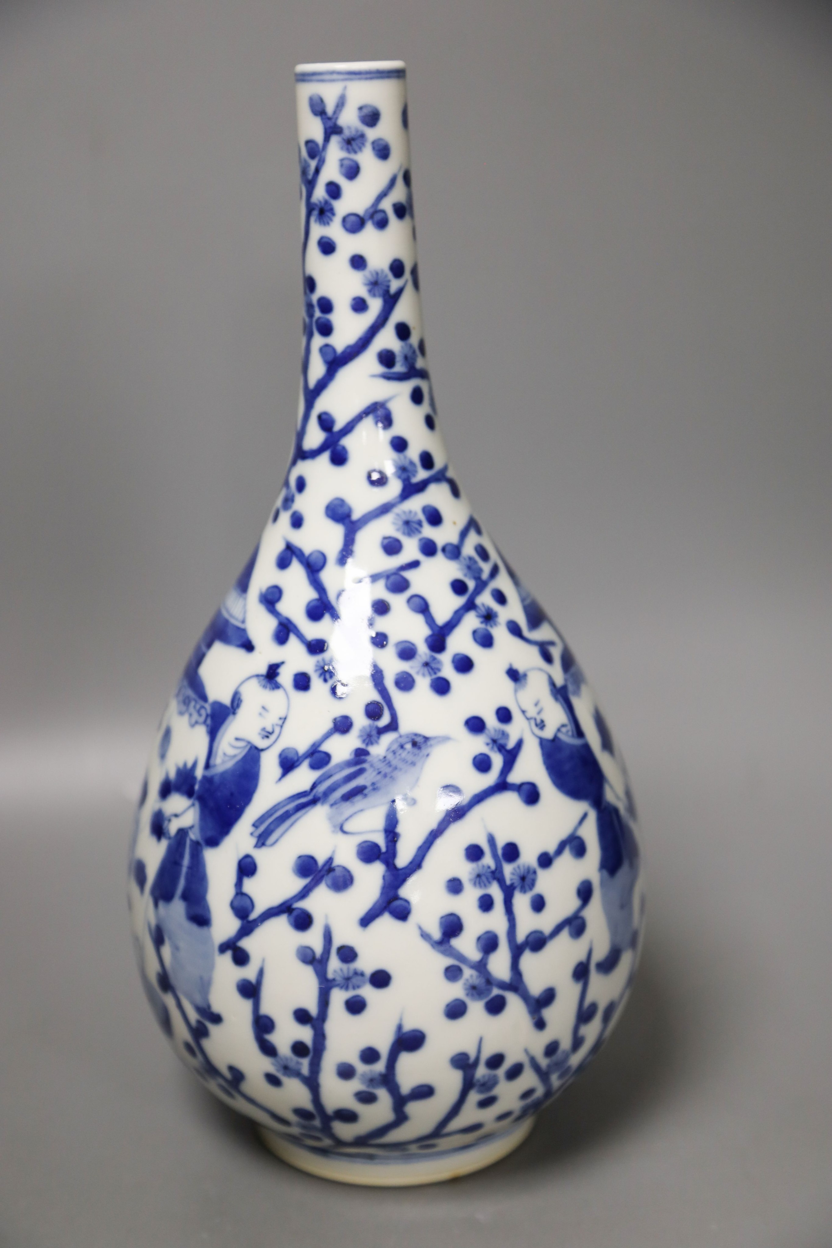 A Chinese blue and white bottle vase, 30cm